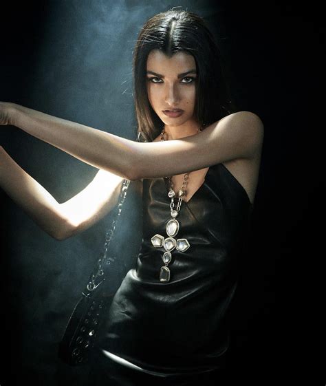 ayesha gucci
